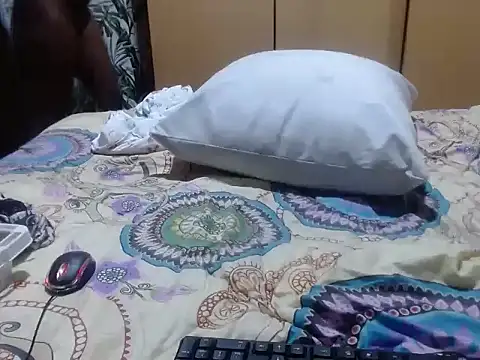 Chat +18 de jenifer_zinna ao vivo