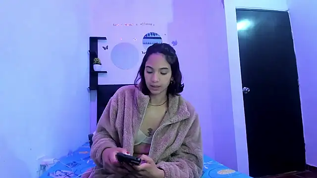 sapphire_brown20's Live XXX Chat