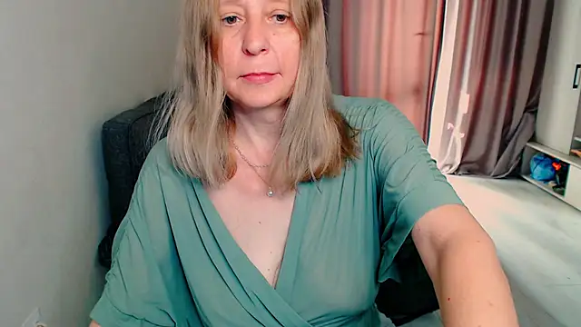 Saule_V's Live XXX Chat