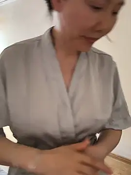 xiiuuff18 在線直播表演