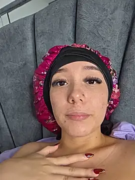 Živý XXX chat alaia_princess