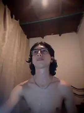 Show modela KevinCoppola na web-kameri