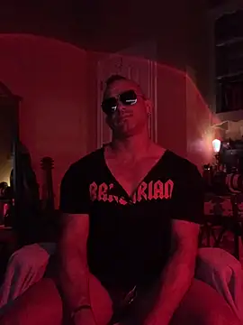 daddydonkey84 Show in webcam