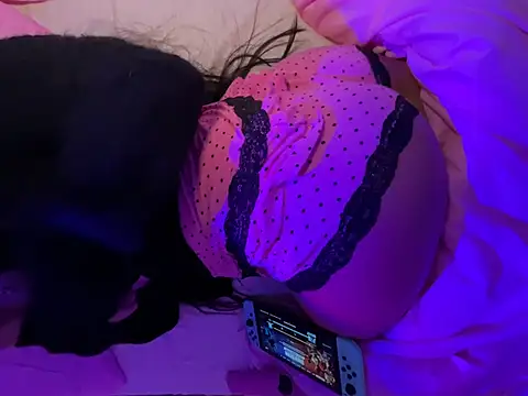 Onlypawzz's Live XXX Chat