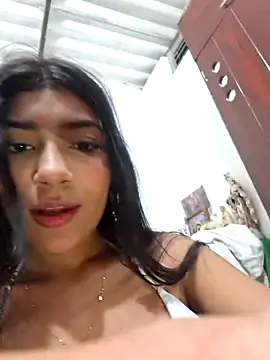 Chat +18 de Sweed-virgin-pussy ao vivo