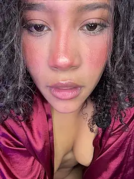 Meganisperfect69's Live XXX Chat