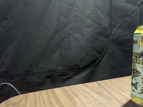 Aaron_F8 Show in webcam
