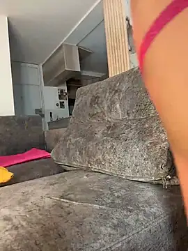 Chat +18 de FerAlvax ao vivo