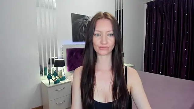 NikaHoney's Live XXX Chat