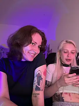 Dooubletroublee's Webcam Show