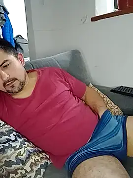 Show modela Bradd_32 na web-kameri