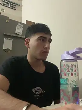 Show modela Gduende7 na web-kameri