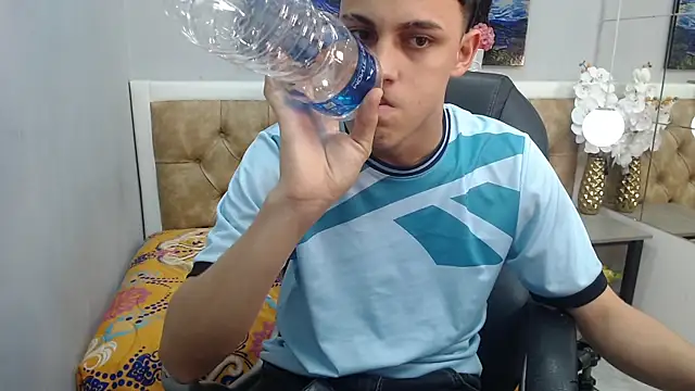 Ethanx18_n Live XXX chat