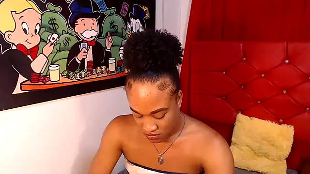 Pokazy przed kamerką – dirtydolltsx
