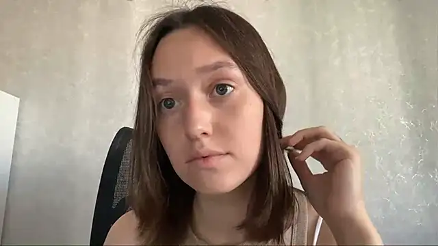 LisaSunrise élő XXX-chatje