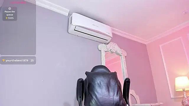 ElaineLaurent Chat XXX in diretta