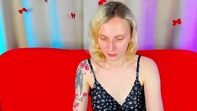 LikiLips Adlı Modelin Canlı XXX Sohbeti