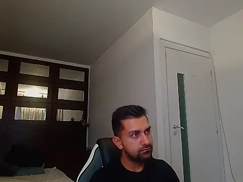 Show modela BryceReign na web-kameri