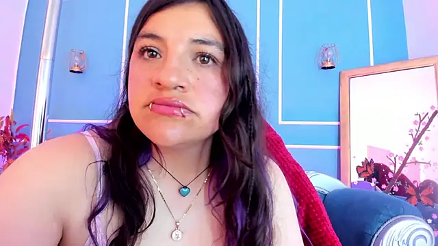 TaraTaylorr Chat XXX in diretta