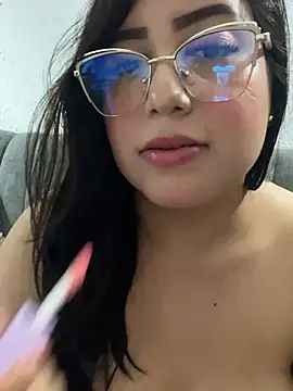Savinneexotic Adlı Modelin Canlı XXX Sohbeti