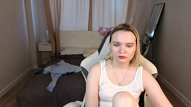 Adriana_Sweett 现场XXX聊天