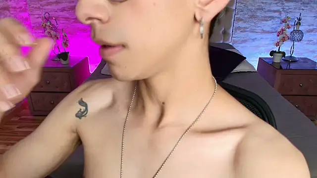 عرض كام Evans_Noir