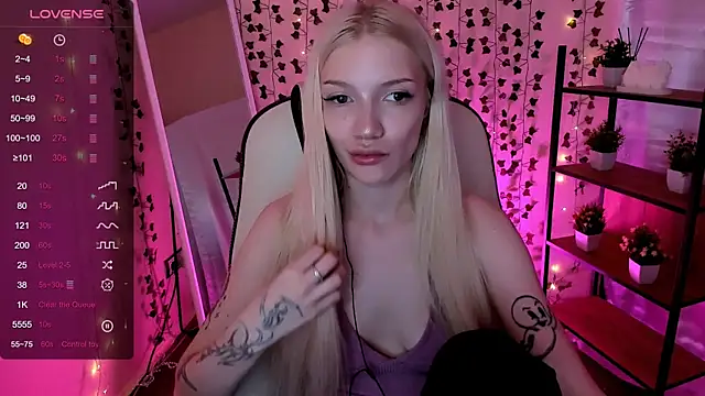 AnyaTaylor_ Chat XXX in diretta