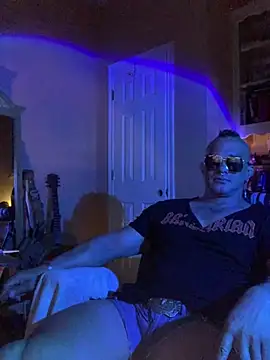 Chatroom XXX en direct de daddydonkey84