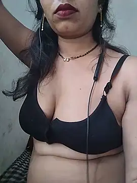 Chatroom XXX en direct de KAJALBHABHI_