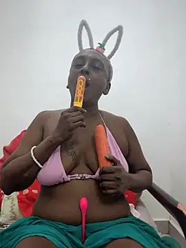 mamakarma1403's Live XXX Chat