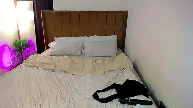 Bombshell_Rebbecca Webcamshow