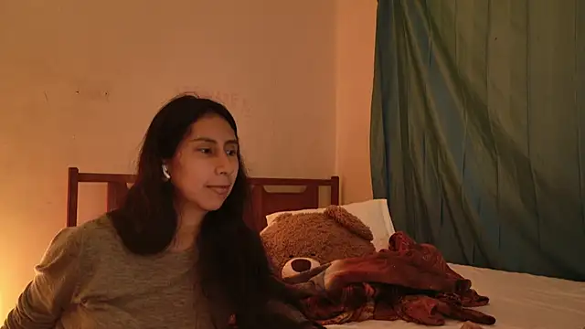 MoonLipsON-'s Live XXX Chat