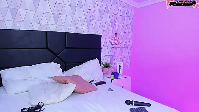 Czat XXX na żywo – JustinePerry