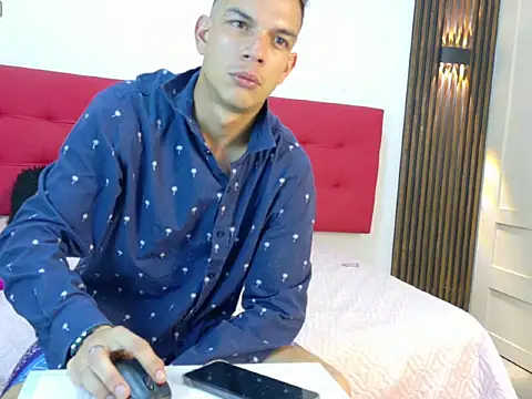 EmilyAndTom_ Webcam Show