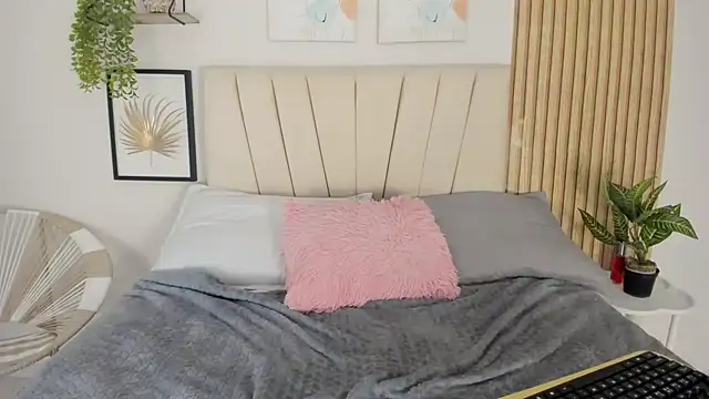 Nina_keller_'s Live XXX Chat