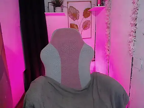 عرض كام urlovely_ella