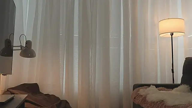 AliceLebel live XXX chat