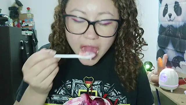 curly_greeneyed Obrolan Langsung XXX