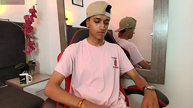 Alan_Colthon's Live XXX Chat