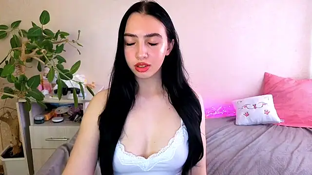 XXX chat uživo modela WildKittenX_