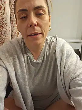Chat XXX ao vivo de Ellie-Elizabeth