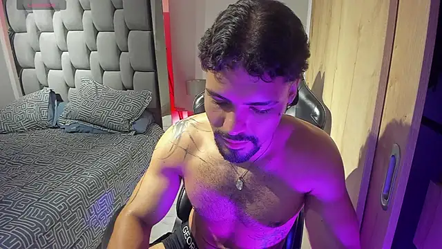 Živý XXX chat justin_lenox