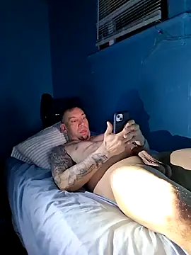 Brandon23xxxgb's Webcam Show