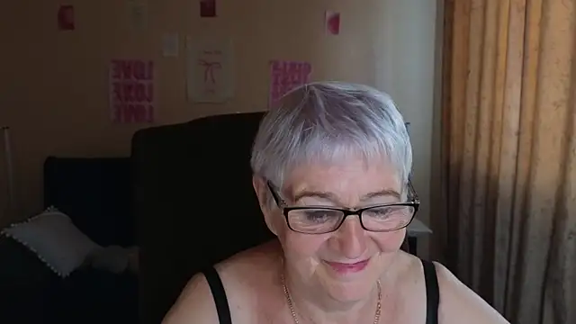 Sandra_Snowflake live XXX chat