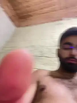 Arabic_male07 Show Webcam