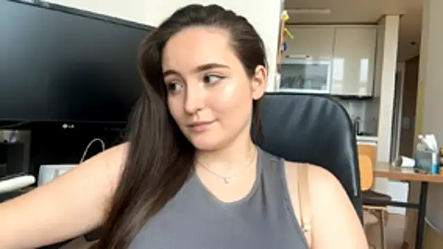 Chat XXX ao vivo de Emilly_Cart