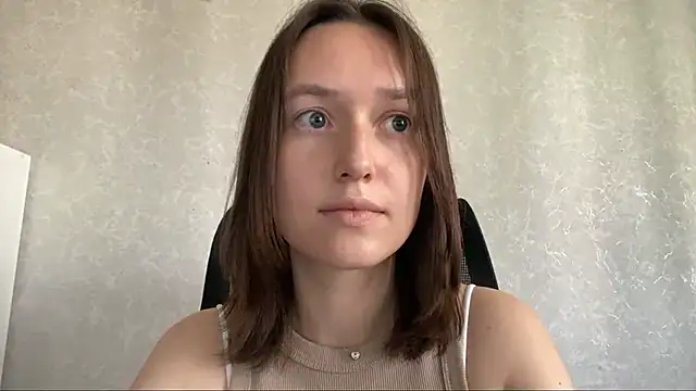 LisaSunrise Adlı Modelin Canlı XXX Sohbeti
