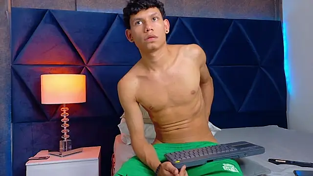 ThiagoFerrer_ Adlı Modelin Web Kamerası Şovu