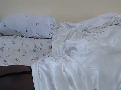 Chatroom XXX en direct de Loola-69