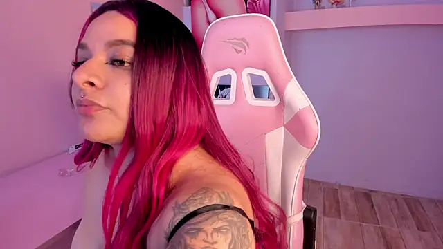 EmeelyMuller's Live XXX Chat